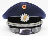 Schirmm&uuml;tze Bahnpolizei